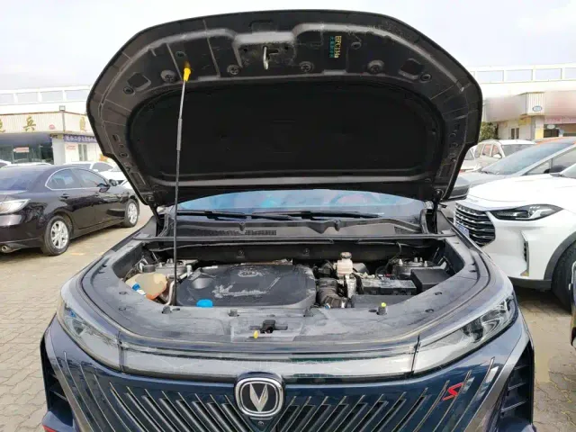 Changan CS75 Plus — Фото автомобиля 15