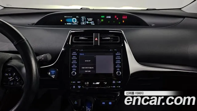Toyota Prius — Фото автомобиля 12
