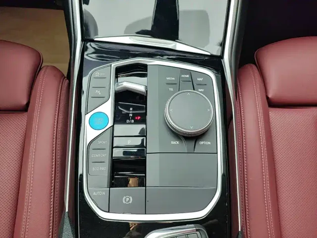 BMW i3 — Фото автомобиля 13