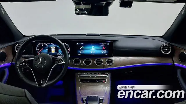 Mercedes-Benz E-Class — Фото автомобиля 7
