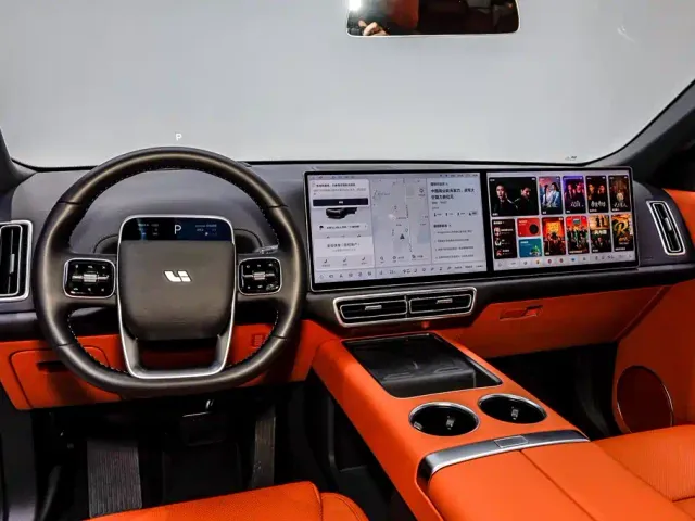 Li Auto L8 — Фото автомобиля 21