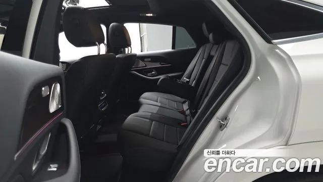 Mercedes-Benz GLE-Class — Фото автомобиля 18