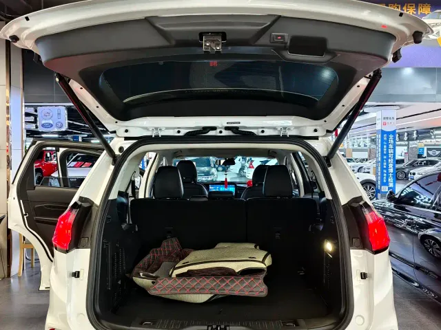 Ford Edge — Фото автомобиля 10