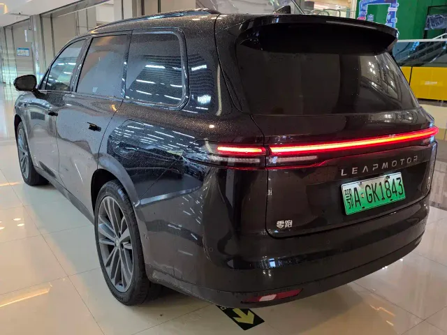 Leapmotor C16 — Фото автомобиля 3