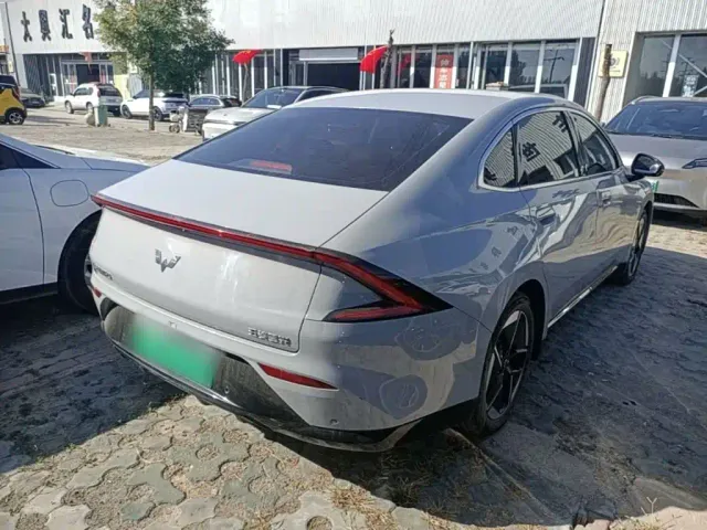 Wuling Starlight — Фото автомобиля 6