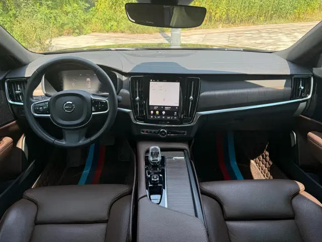 Volvo S90 — Фото автомобиля 6