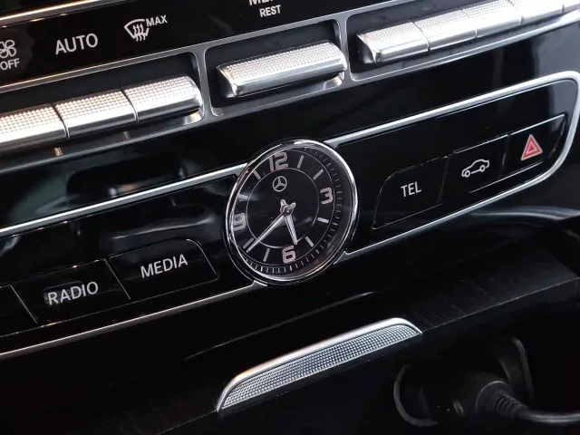 Mercedes-Benz G-Class — Фото автомобиля 17