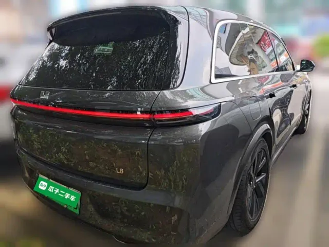 Li Auto L8 — Фото автомобиля 4
