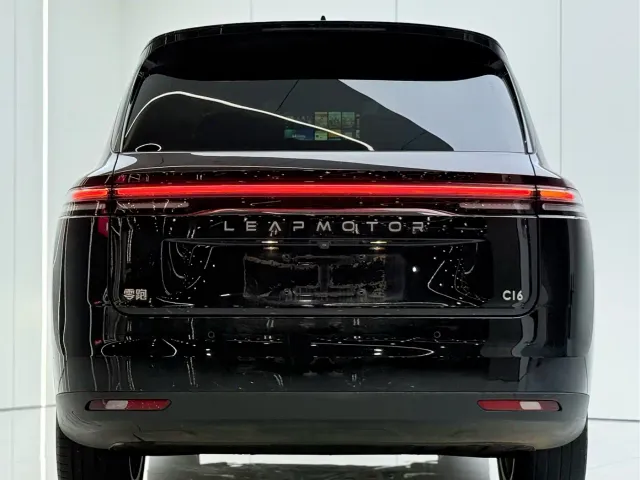Leapmotor C16 — Фото автомобиля 16