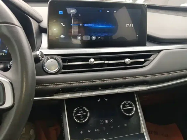 Chery Tiggo 8 — Фото автомобиля 12