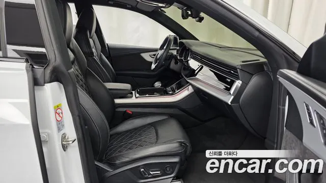 Audi Q8 55 TFSI quattro Premium — Фото автомобиля 11