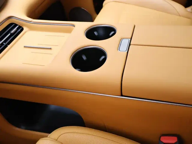 IM Motors LS8 — Фото автомобиля 12