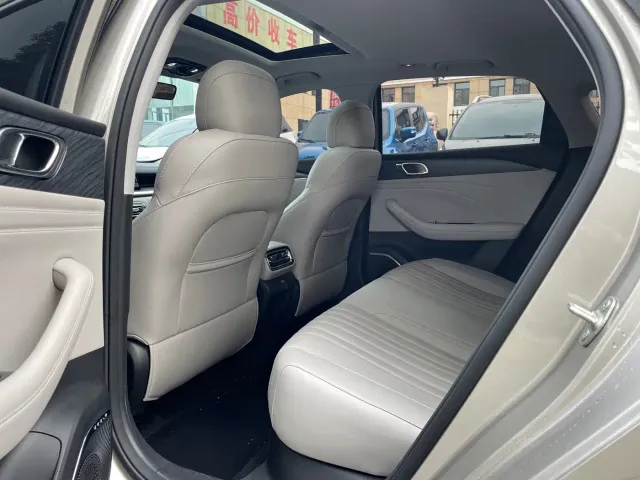 Geely Galaxy Stellar 6 — Фото автомобиля 5