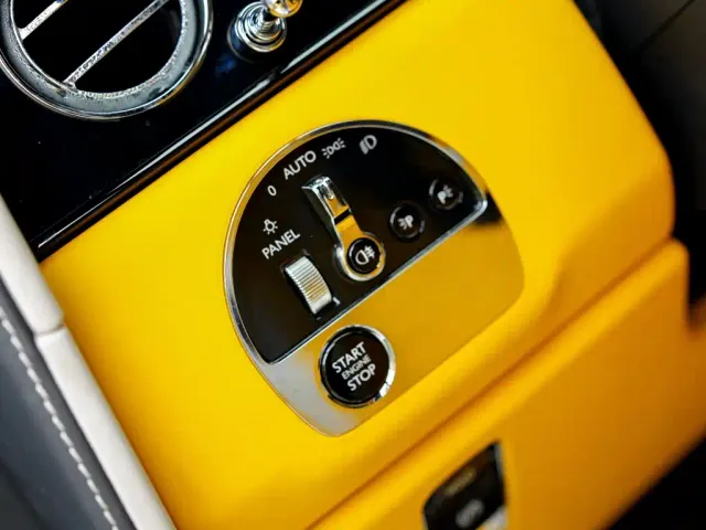 Rolls-Royce Cullinan — Фото автомобиля 13