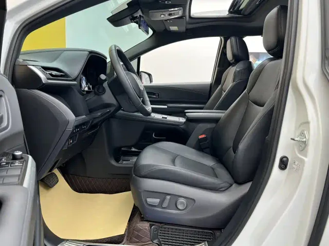 Toyota Granvia — Фото автомобиля 8