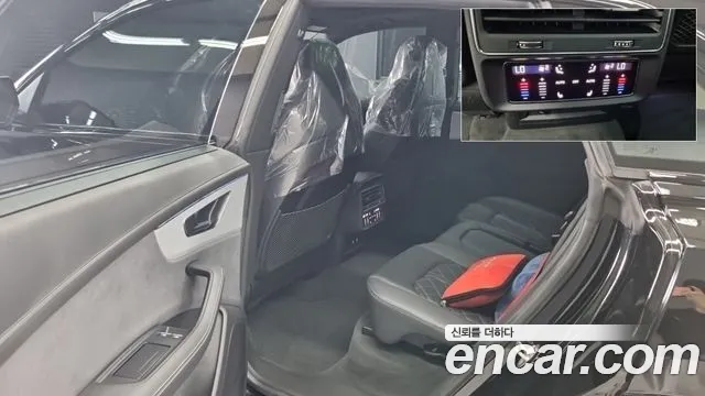 Audi Q8 55 TFSI quattro Premium — Фото автомобиля 15