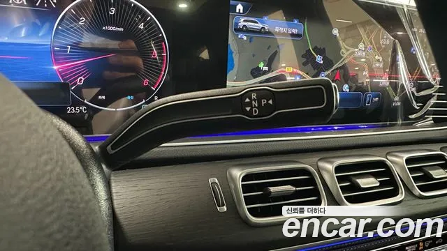 Mercedes-Benz GLS-Class — Фото автомобиля 9