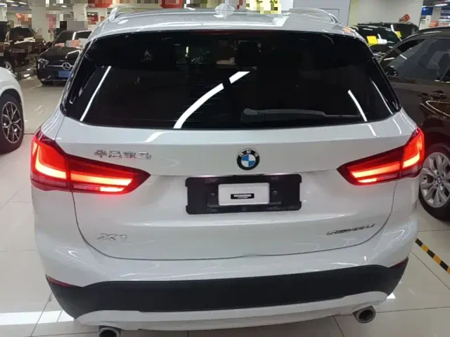 BMW X1 — Фото автомобиля 5