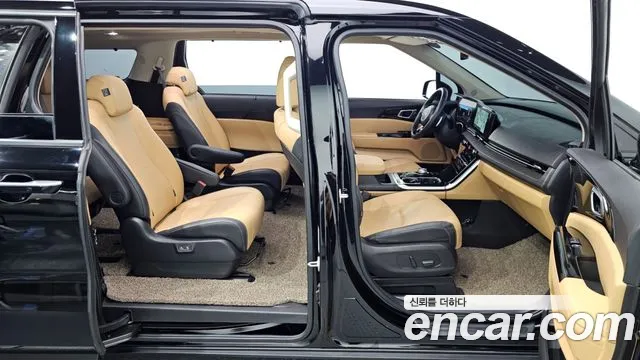 Kia Carnival Generation 4 — Фото автомобиля 16