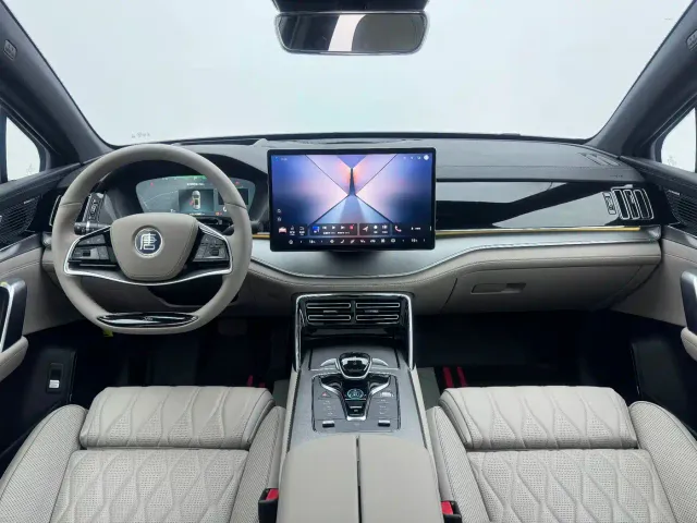 BYD Tang — Фото автомобиля 15