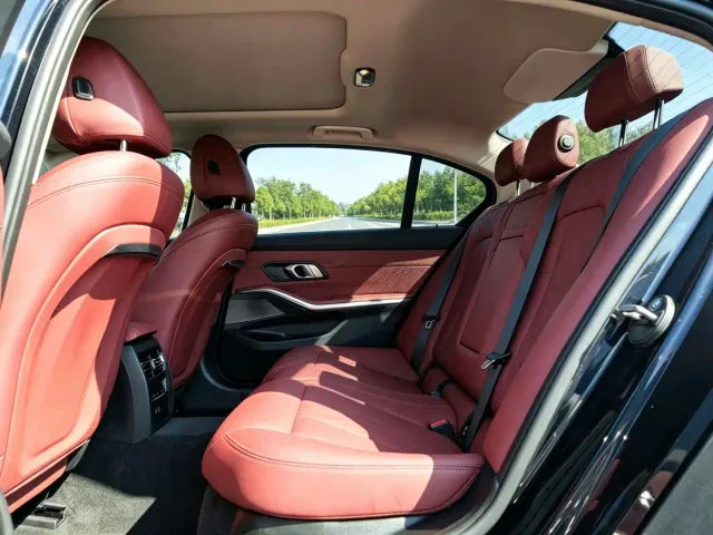 BMW 3 Series — Фото автомобиля 6