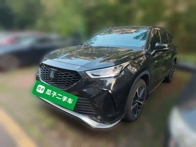 Фотография автомобиля — Toyota Crown Kluger