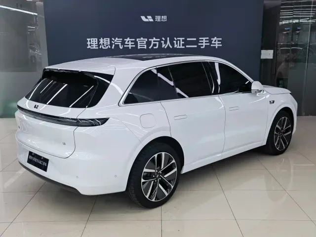 Li Auto L6 — Фото автомобиля 3