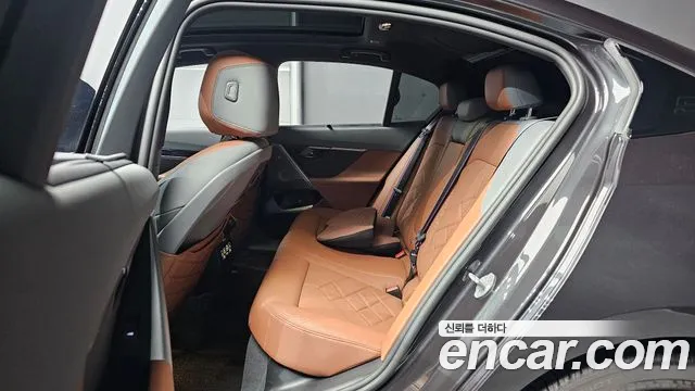 BMW 5-Series 5 серия (G60) 530i xDrive M Sport Pro Special Edition — Фото автомобиля 12