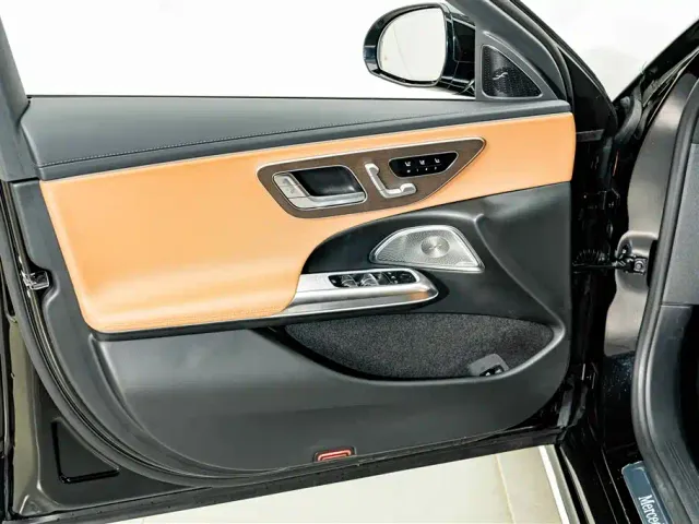 Mercedes-Benz E-Class — Фото автомобиля 17