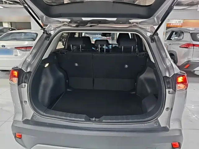 Toyota Corolla Cross — Фото автомобиля 18