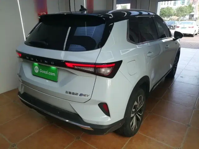 Wuling Asta — Фото автомобиля 6