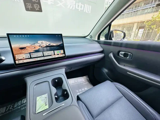 Leapmotor C10 — Фото автомобиля 13