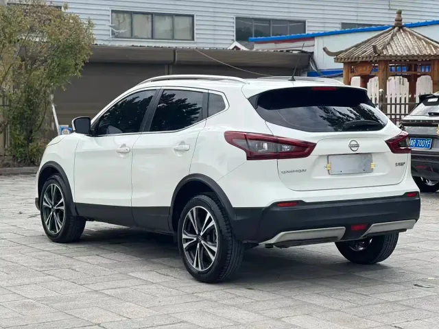 Nissan Qashqai — Фото автомобиля 9