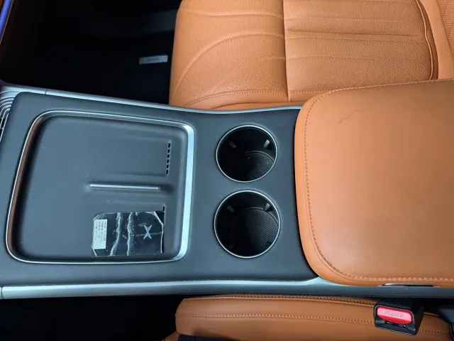 Xpeng G9 — Фото автомобиля 10