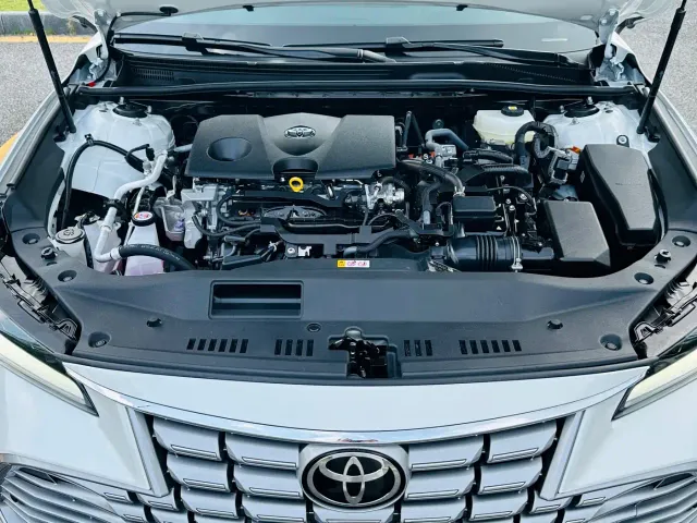 Toyota Avalon 2024 Hybrid 2.0L Luxury Edition — Фото автомобиля 4
