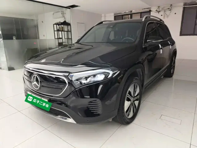 Фотография автомобиля — Mercedes-Benz EQB