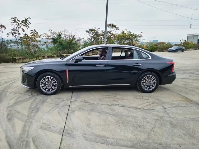 Hongqi H5 — Фото автомобиля 4