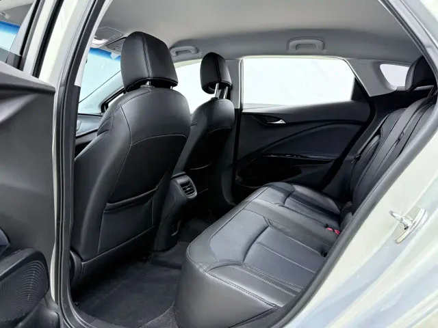 Buick Velite 6 — Фото автомобиля 10