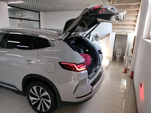 BYD Song PLUS — Фото автомобиля 18