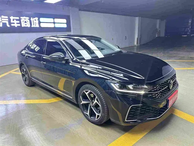 Фотография автомобиля — Volkswagen Passat
