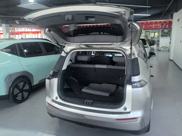 GAC Aion Y — Фото автомобиля 18