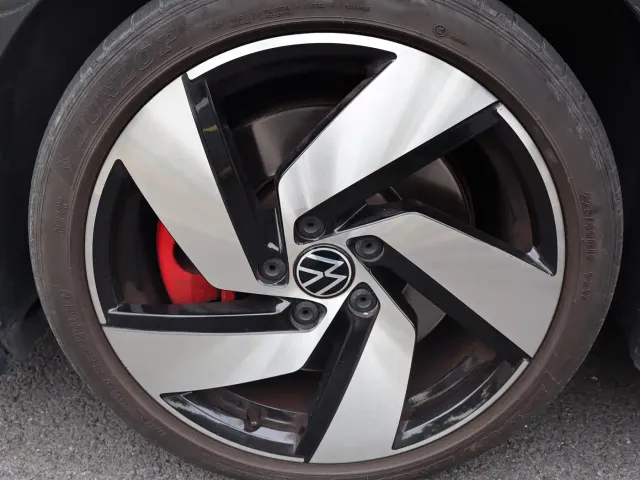 Volkswagen Golf GTI 2021 380TSI DSG GTI — Фото автомобиля 8