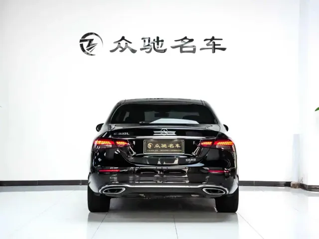 Mercedes-Benz E-Class — Фото автомобиля 11