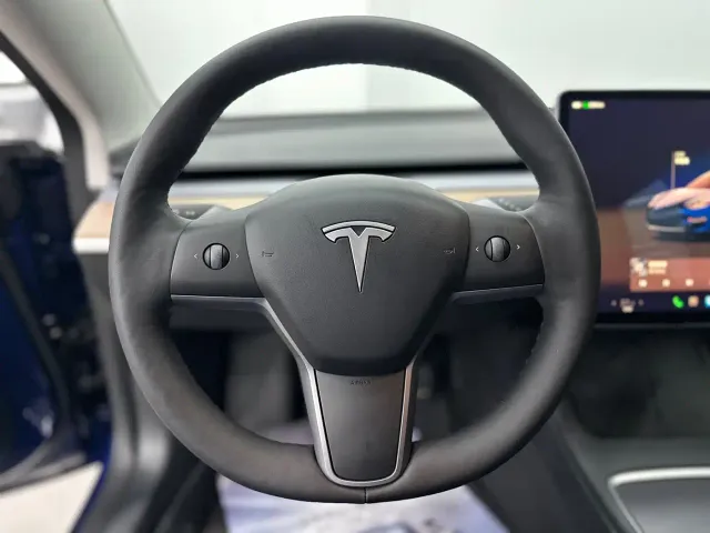 Tesla Model 3 — Фото автомобиля 7