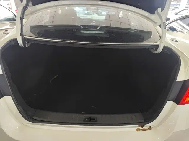 Nissan Sylphy — Фото автомобиля 18