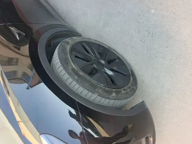 Tesla Model Y — Фото автомобиля 22