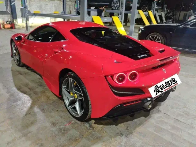 Ferrari F8 — Фото автомобиля 5