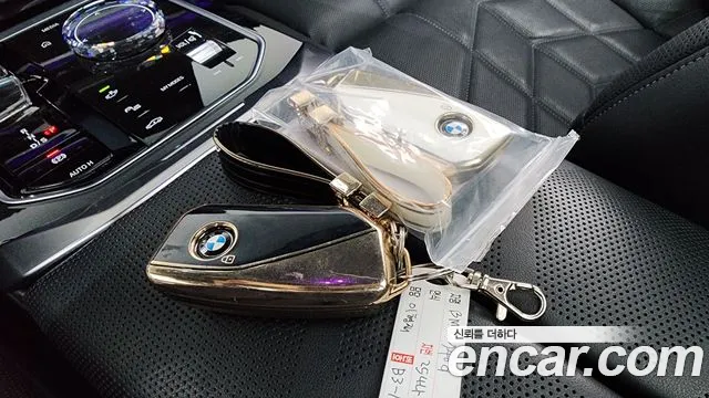 BMW 7-Series — Фото автомобиля 12