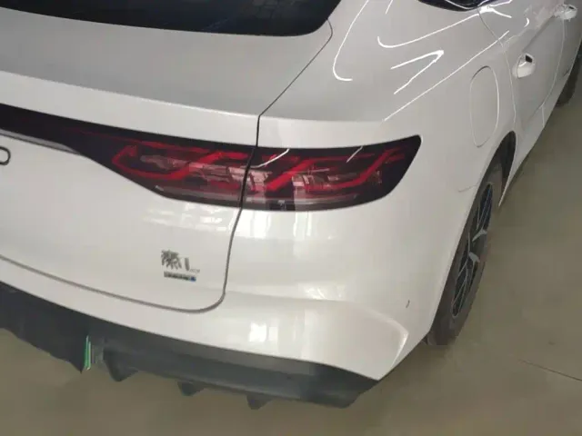 BYD Qin L — Фото автомобиля 7