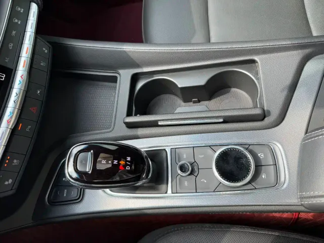 Cadillac CT5 — Фото автомобиля 24